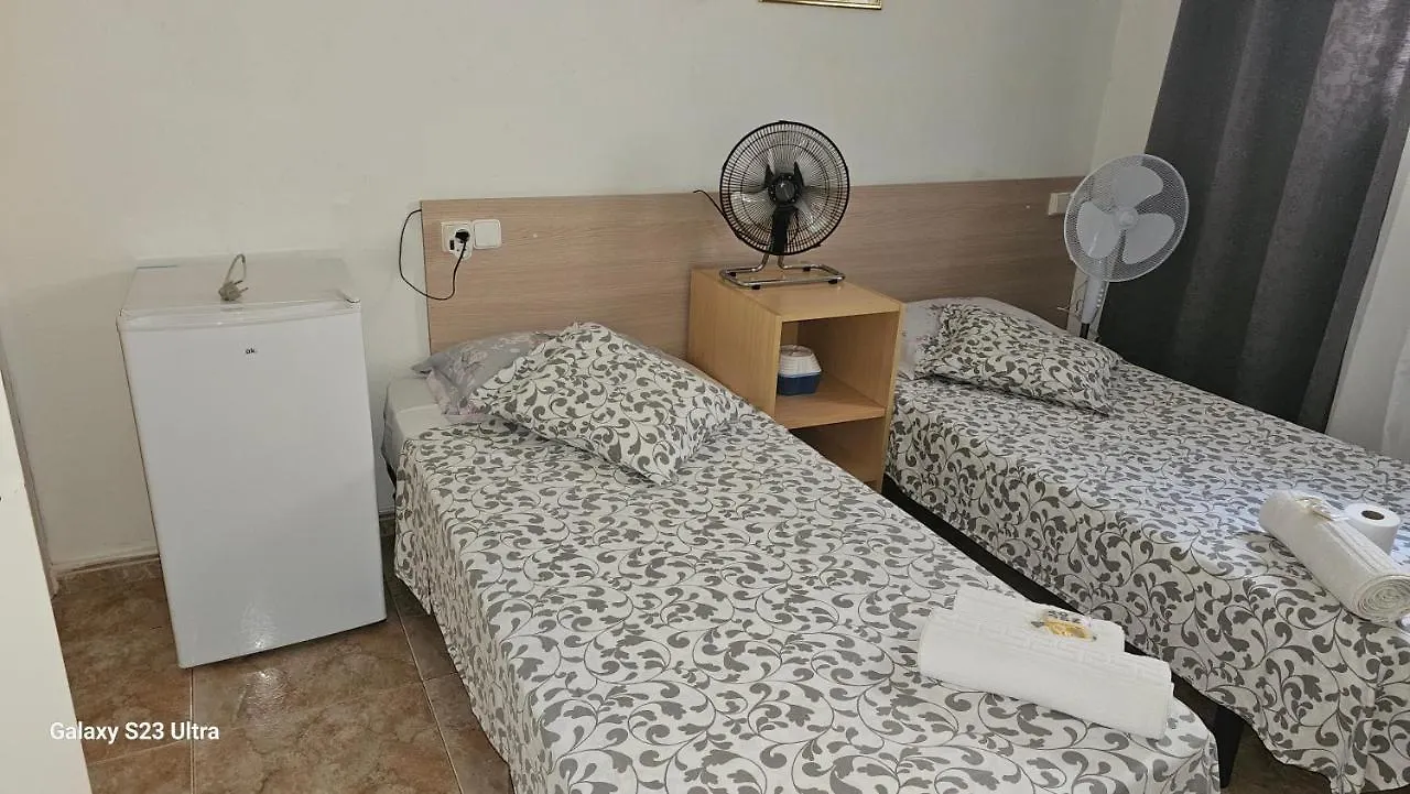 Hostal Sol Celeste Lloret de Mar 0*,  Spagna